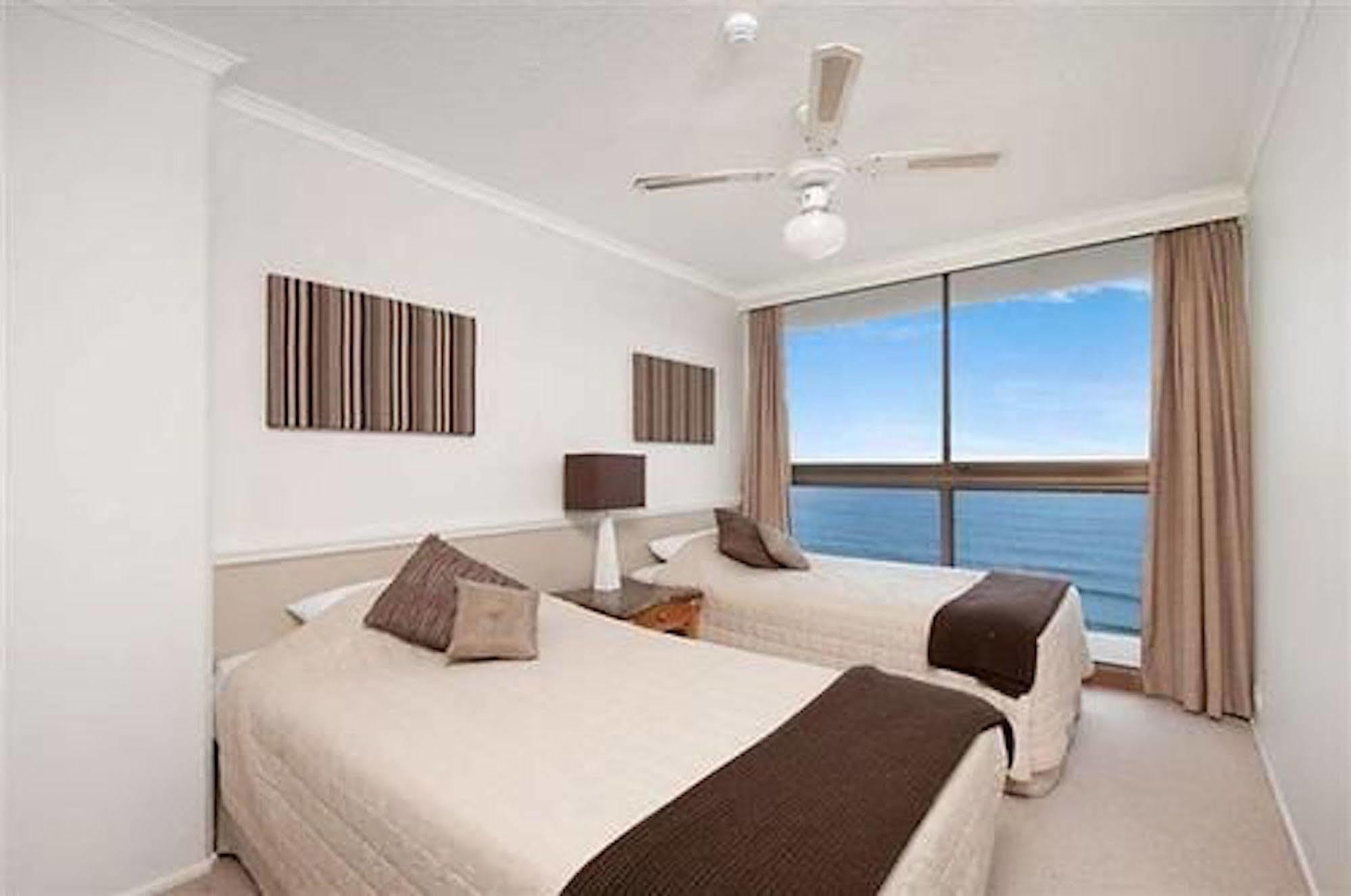 Boulevard Towers On Broadbeach Gold Coast Exterior foto